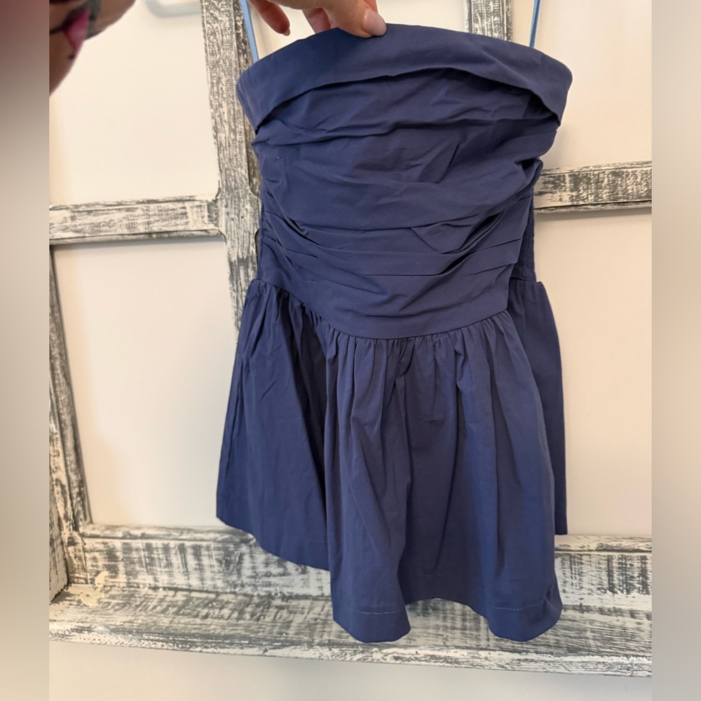 💙 NWT Needii Navy Bubble Peplum Tube Top – Size Medium 💙